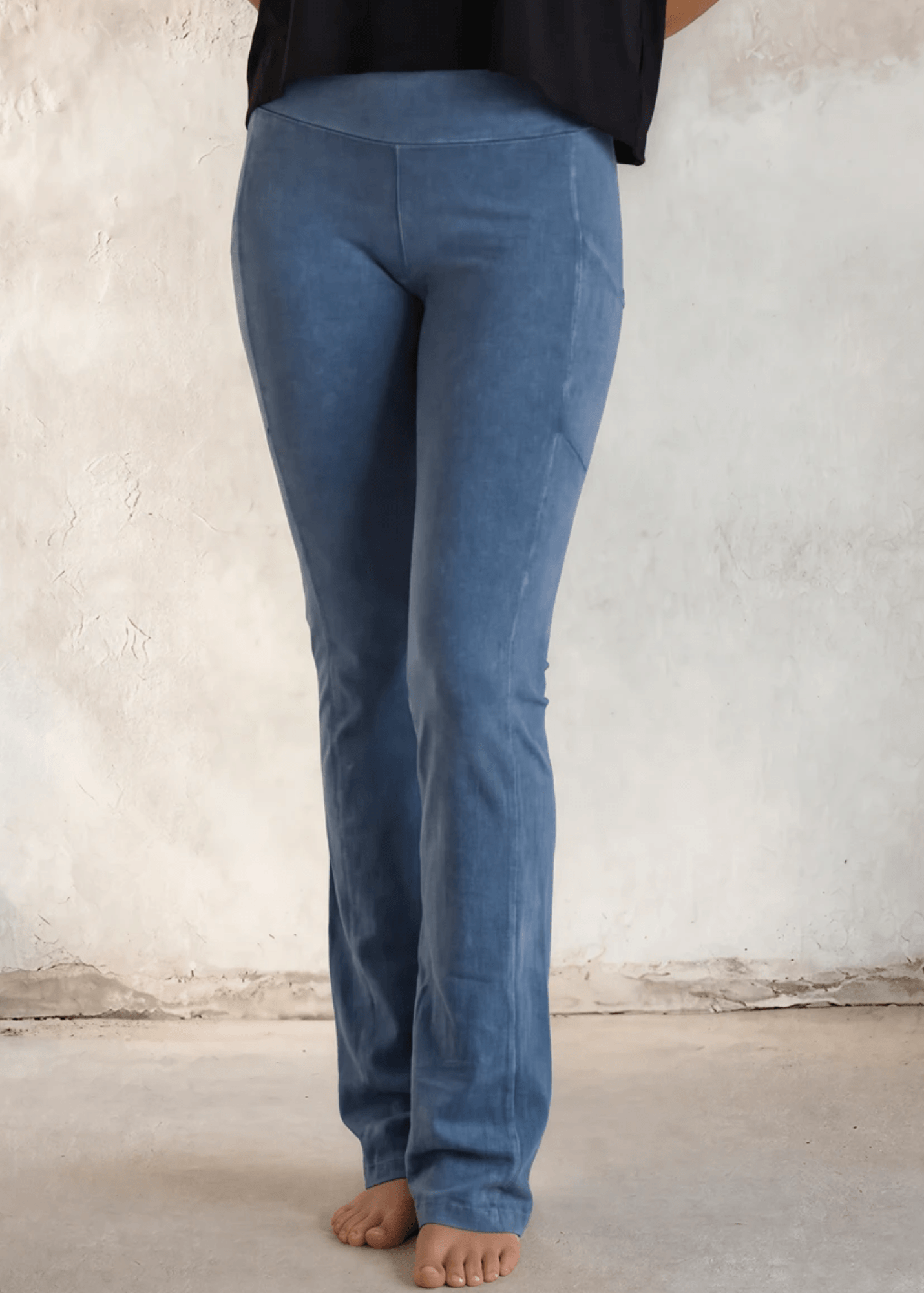 A Perfect Fit Bootcut Pants (Light Denim)