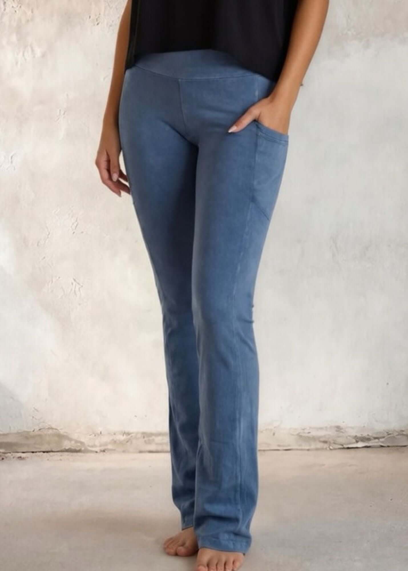 A Perfect Fit Bootcut Pants (Light Denim)