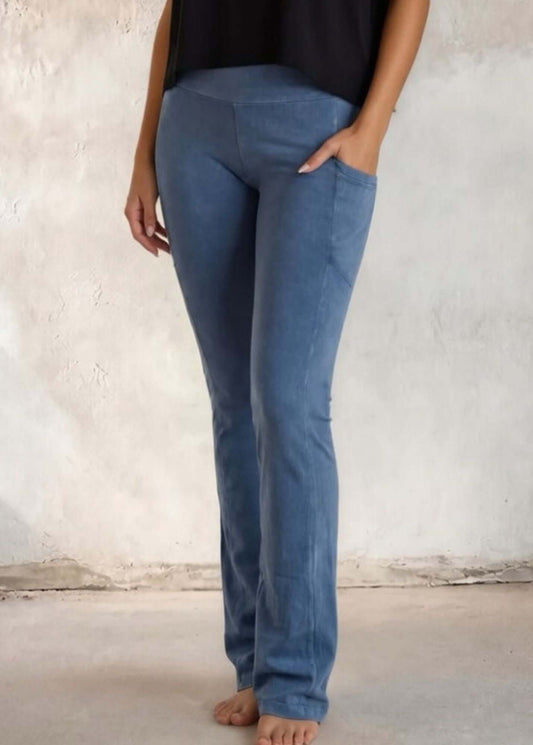 A Perfect Fit Bootcut Pants (Light Denim)