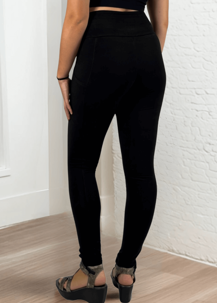 A Perfect Fit Solid Pocket Leggings