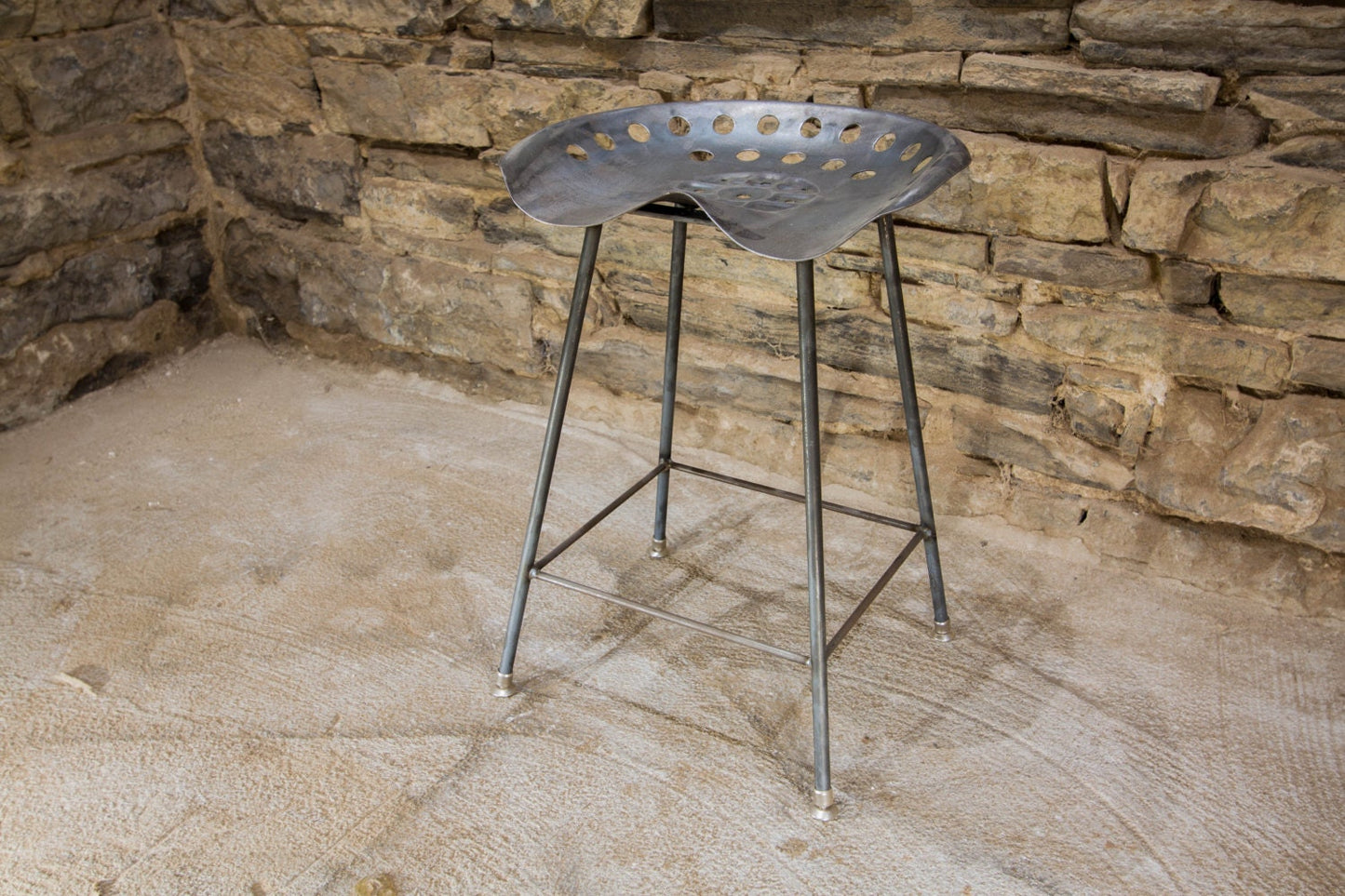 Tractor seat bar stool - Sturdy counter height bar stools - Backless metal bar stools