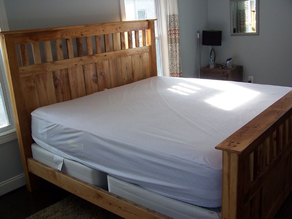 Mission Style Bed Frame, Reclaimed Wooden Bed, Heart Pine Bed Frame, Bedroom Furniture, Country Home Decor, Farmhouse Bed, Antique Wood Bed