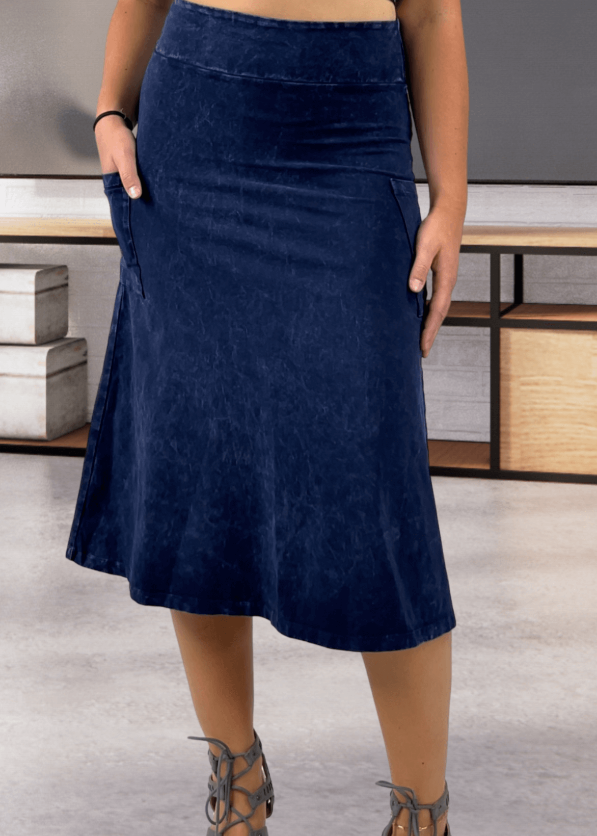 Alyssa Very Versatile Cotton Skirt in Dark Denim