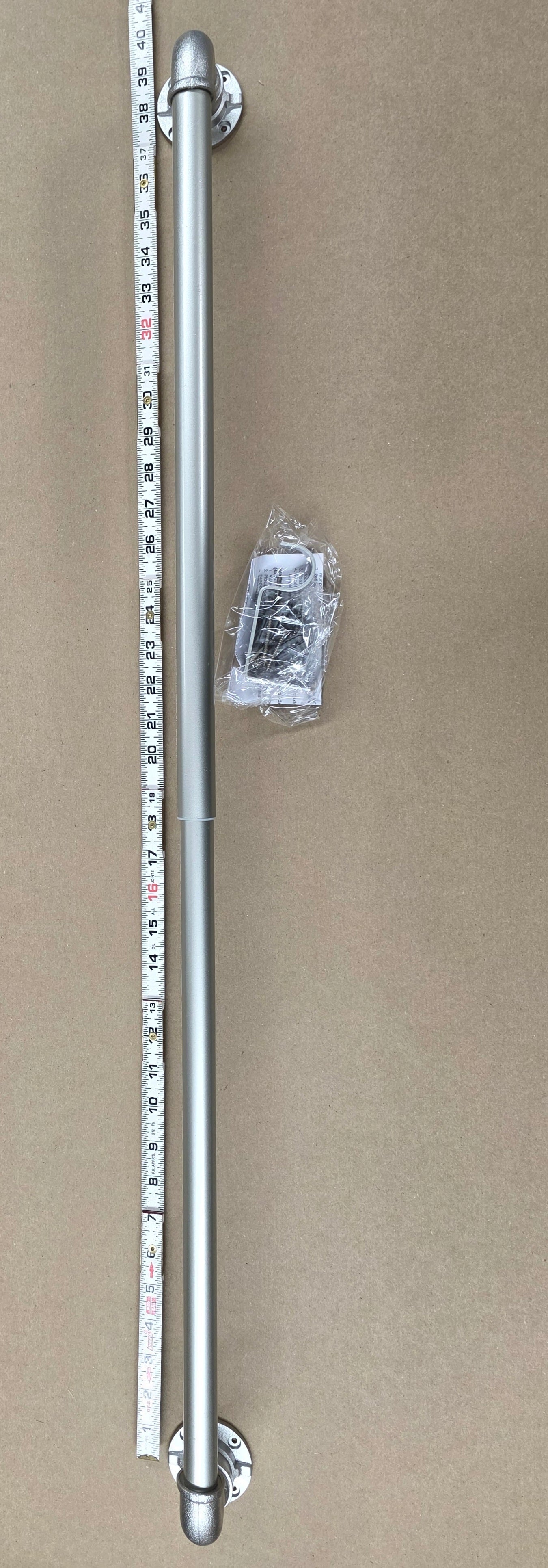 Decopolitan 18-36" Drapery Rod Set.